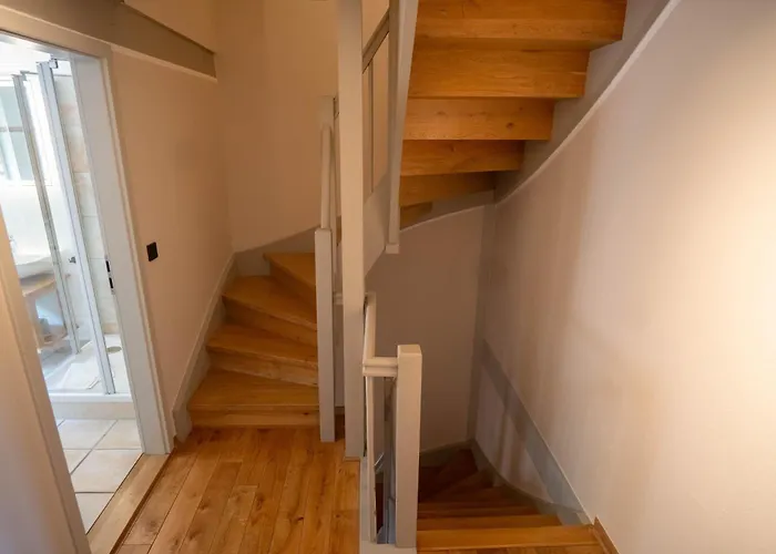 Schlossberg Mit Infrarot-kabine Und Stellplatz Nyaraló