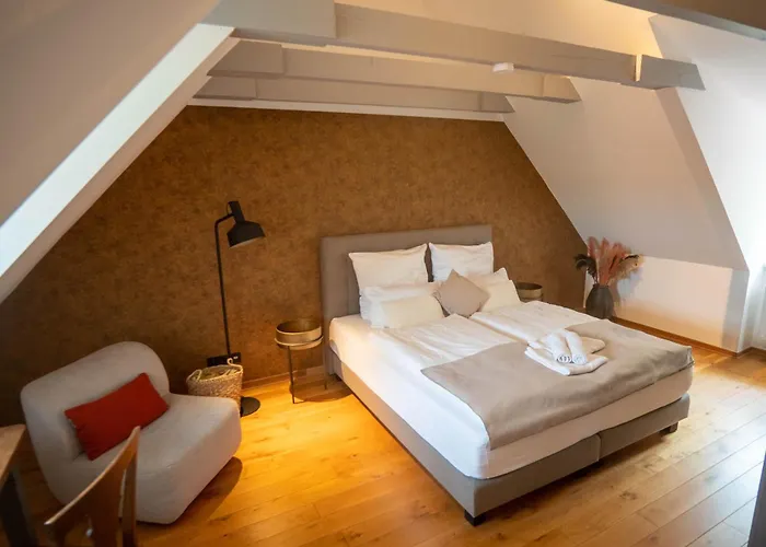 Schlossberg Mit Infrarot-kabine Und Stellplatz Nyaraló